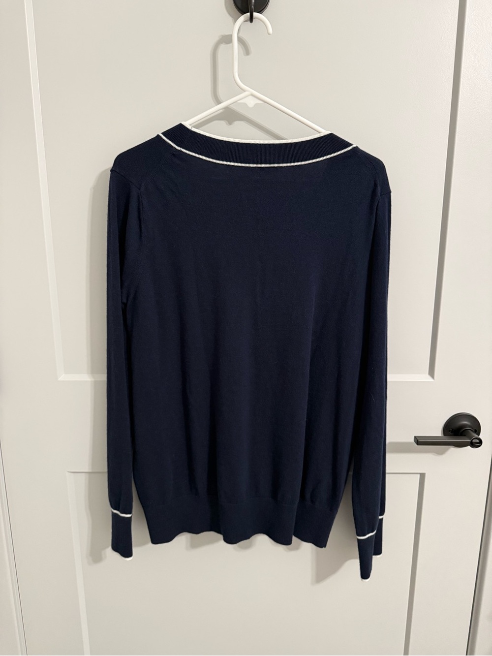 Vineyard Vines Womens L Navy White V Neck Sweater Preppy Nautical Whale - Picture 4 of 5